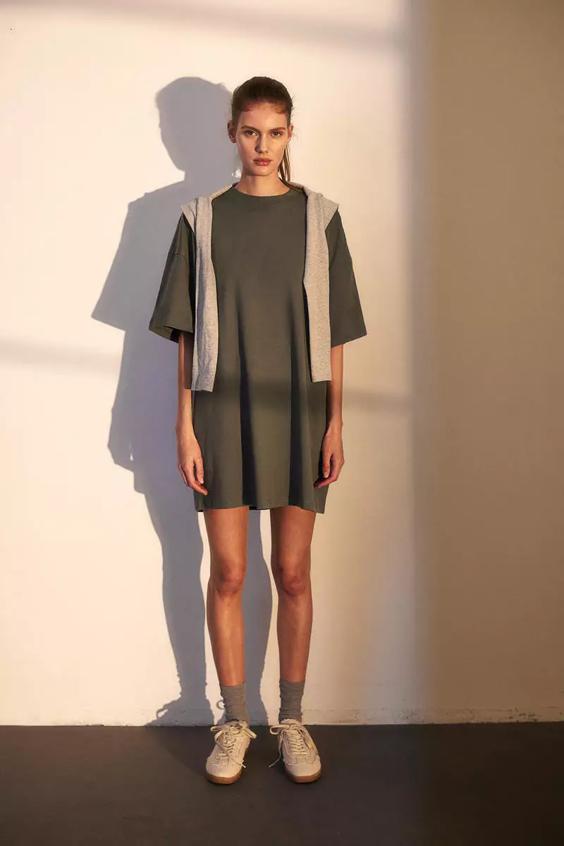 Oversized T-shirt dress - Khaki green - Ladies