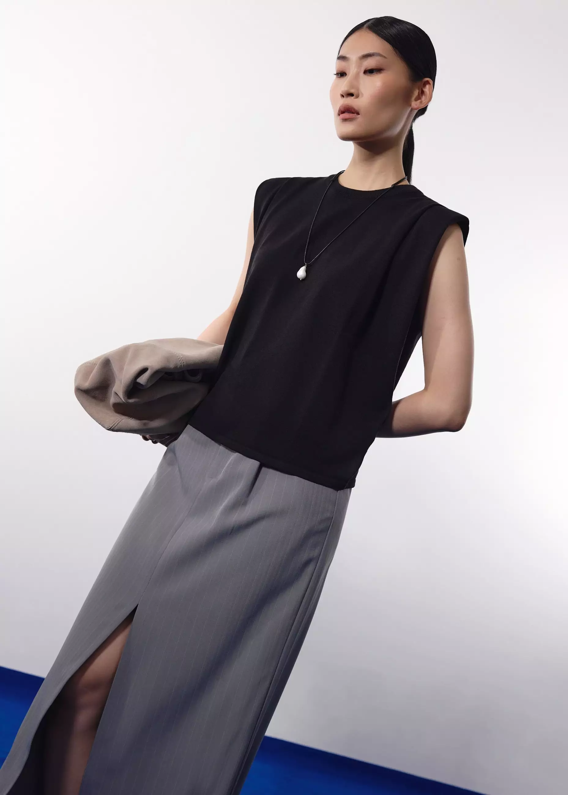 Atasan Wanita - Jae Knit Round Neck Cap Sleeve Boxy Top