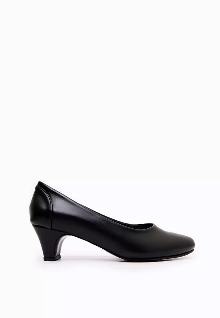 Discount on Zanea Shoes  shoes - SKU: Calix Pumps
