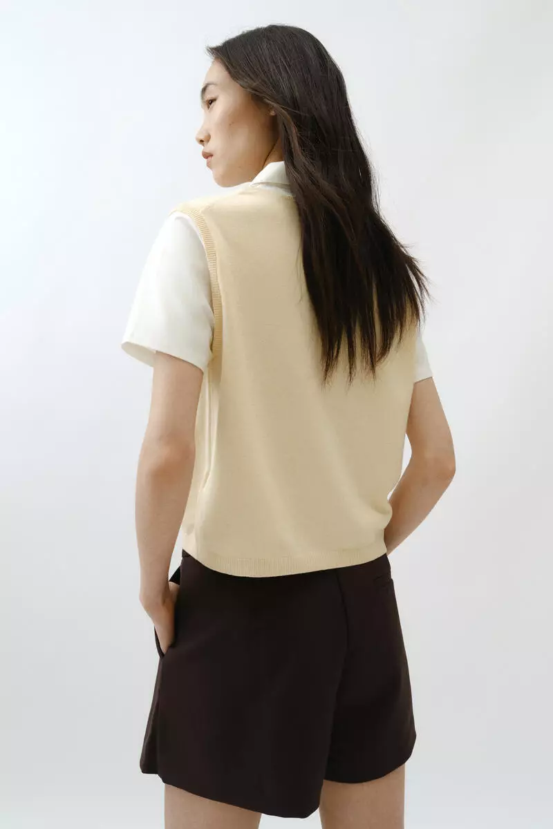 Layered top