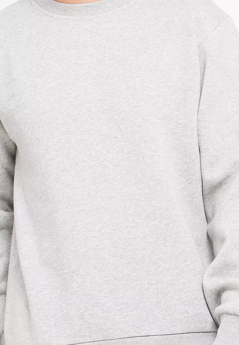 Sweater Lengan Panjang