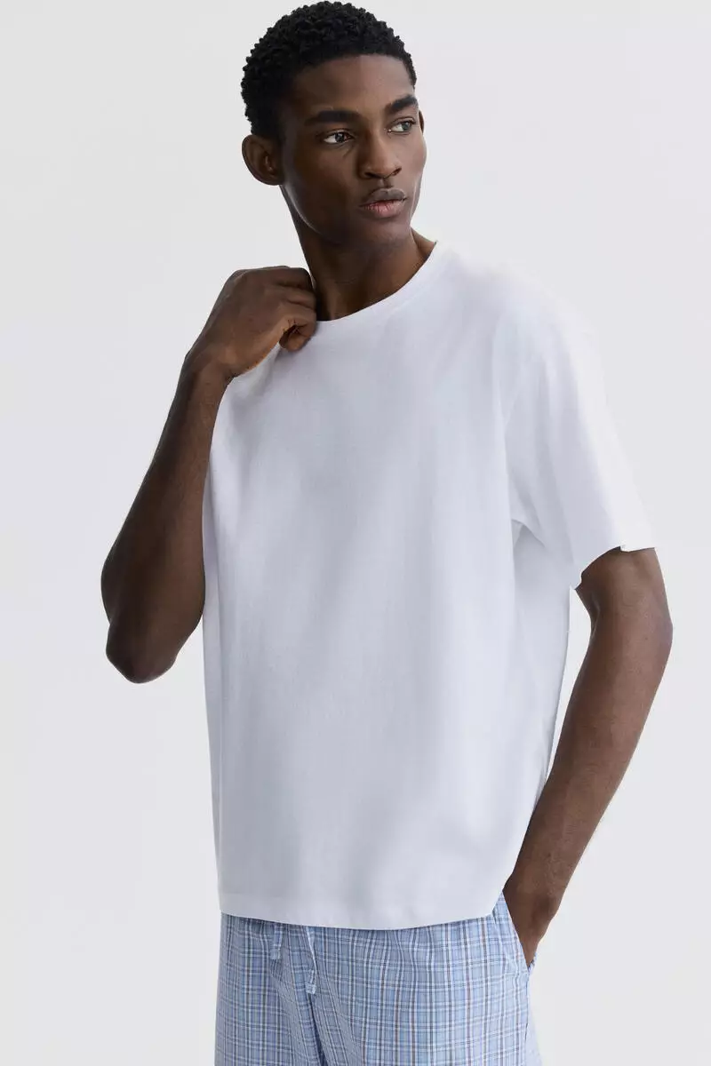 Pyjama T-shirt and bottoms set