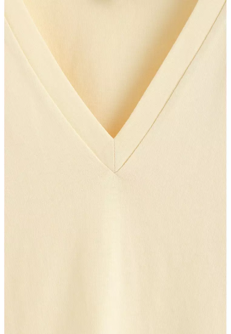 COTTON V-NECK T-SHIRT