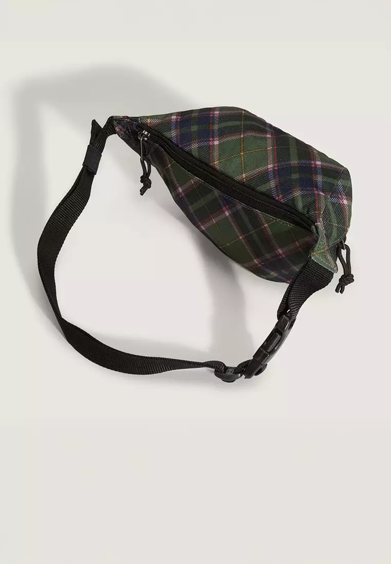 VN000HE6EN61 TRAVELER FANNY PAC, FREE