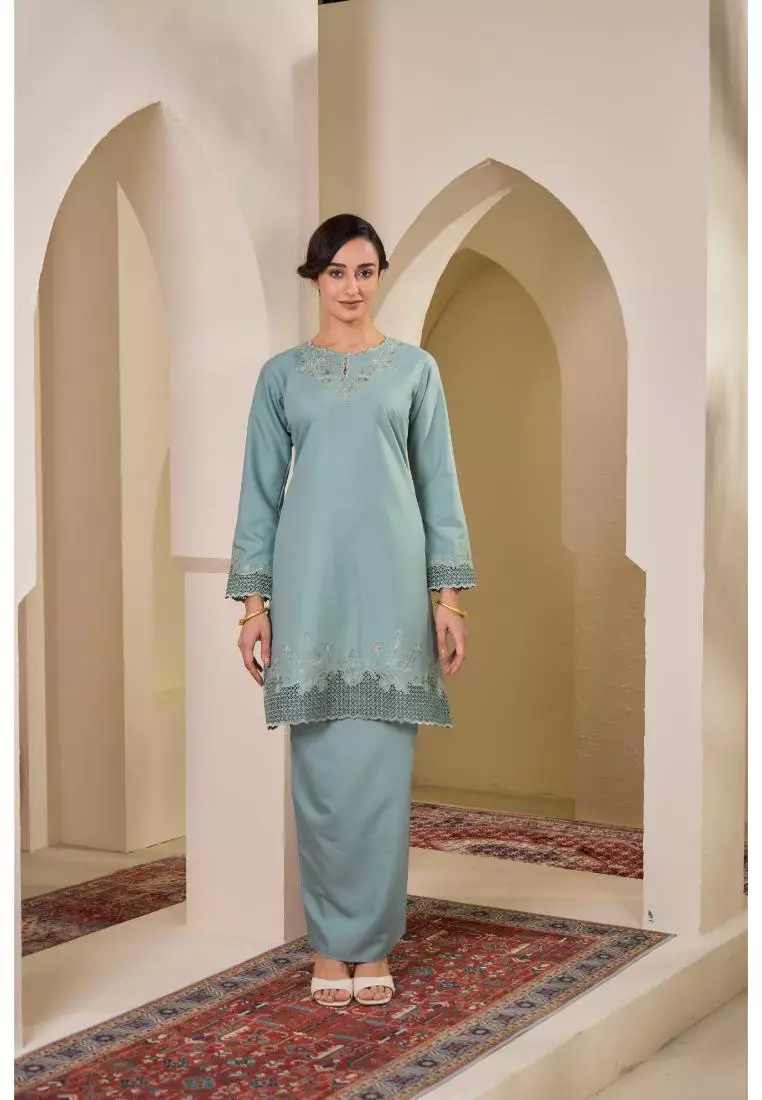 Kurung Moden Sulam Maleeka