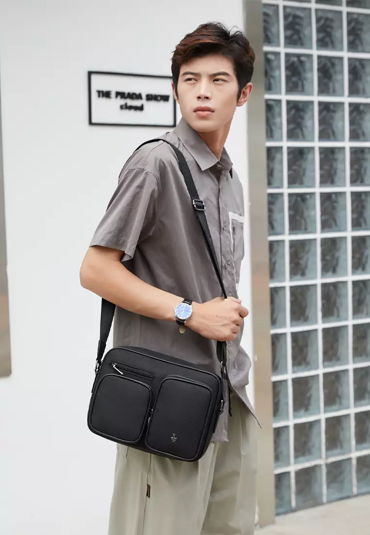 Men's Sling Bag / Crossbody Bag - Black