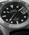 Jam Tangan Pria Timex Deepwater Reef Titanium Automatic Black Dial Black Rubber Strap TW2W73800V5 Original