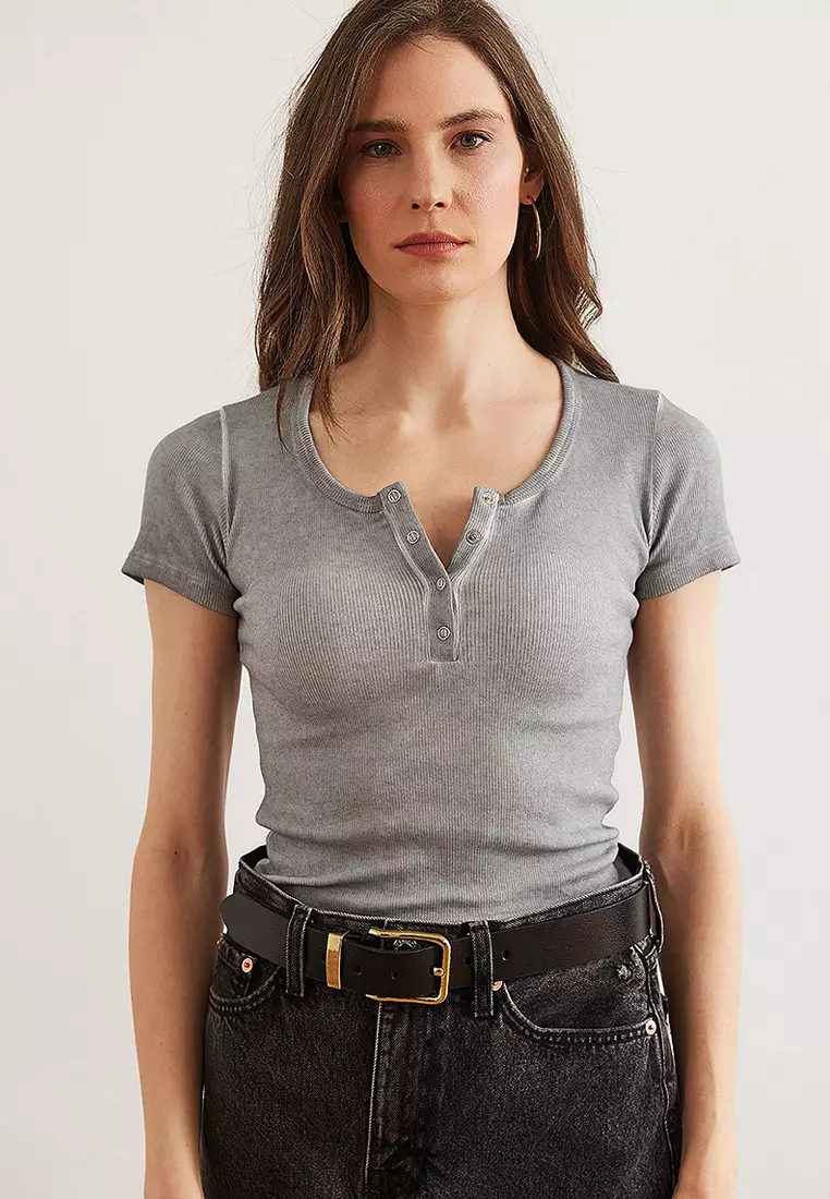 Women's Snap-On Camisole T-shirt BLZ-19000171