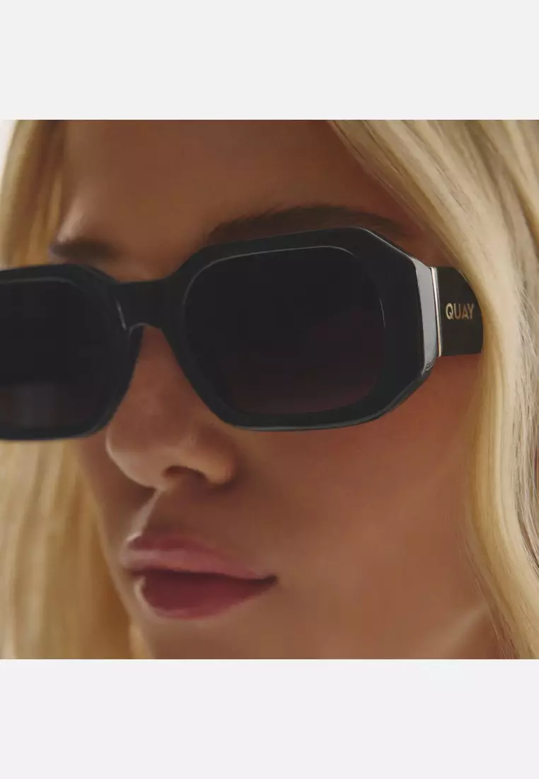 QUAY Hyped Up Sunglasses - Hydrangea/Smoke