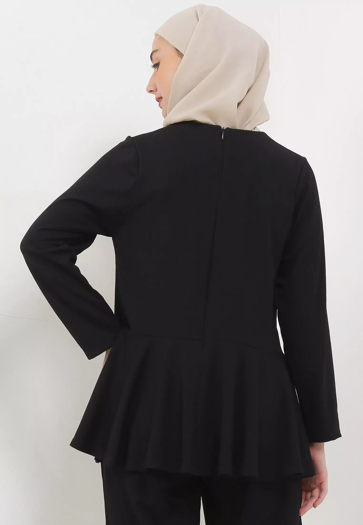 MFMW Milgaya Atasan Blouse Hitam