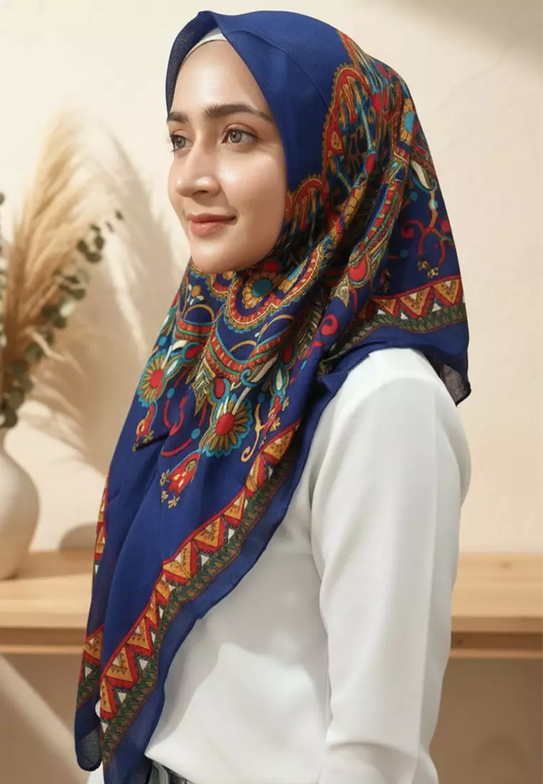 Hijab Segi Empat Paris Paisley Pattern Motif Square Scarf Blue