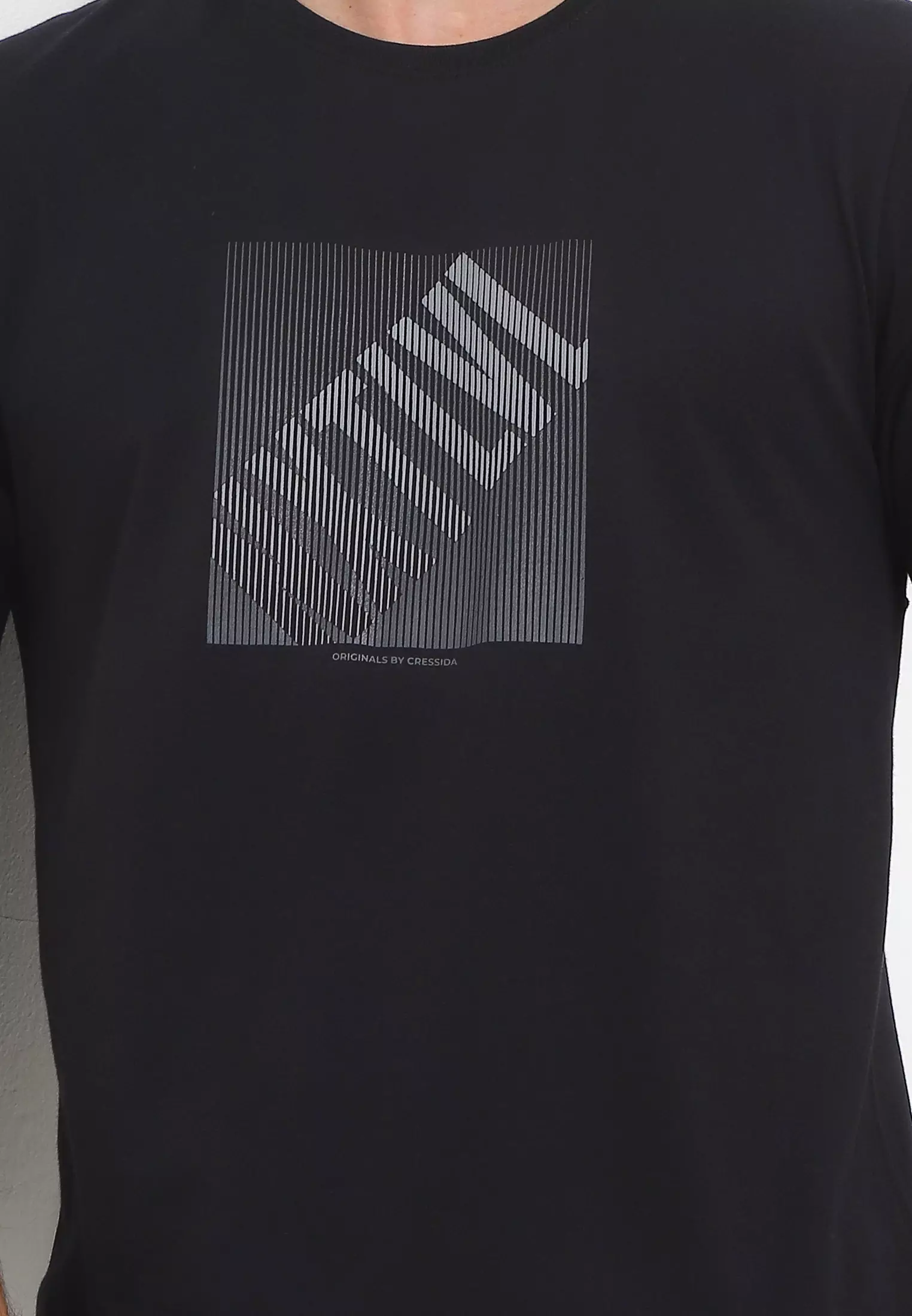 Cressida Slim Fit Graphic T-Shirt L232H - Black