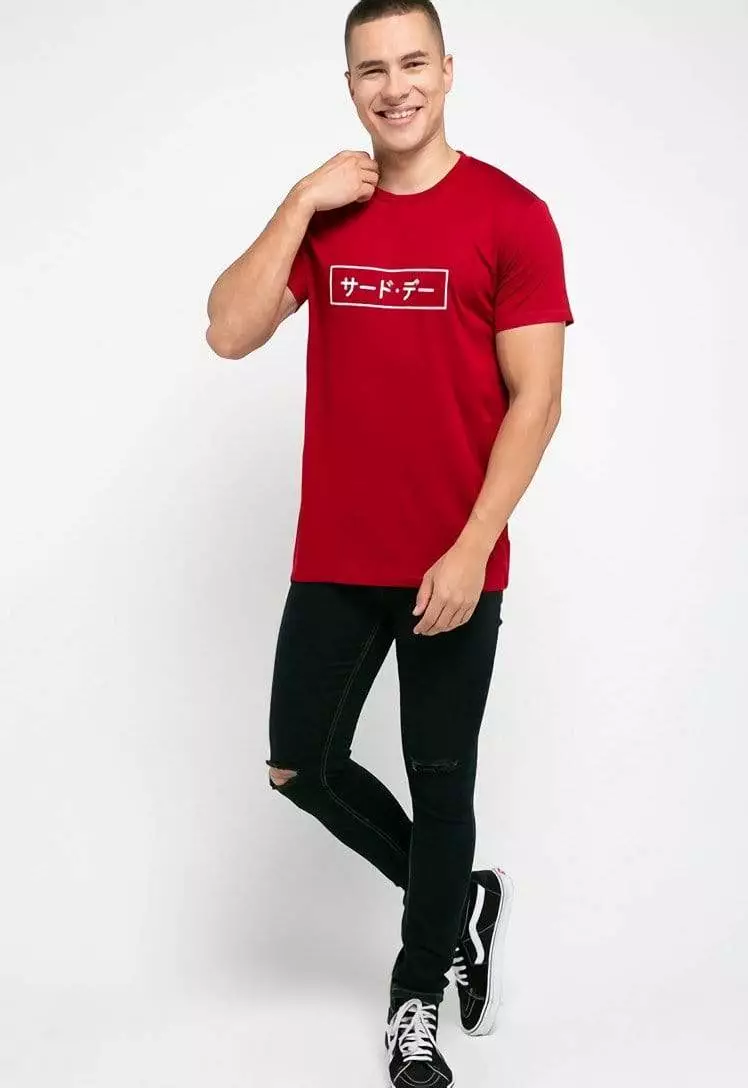 MTG75 katakana kaos pria unisex maroon