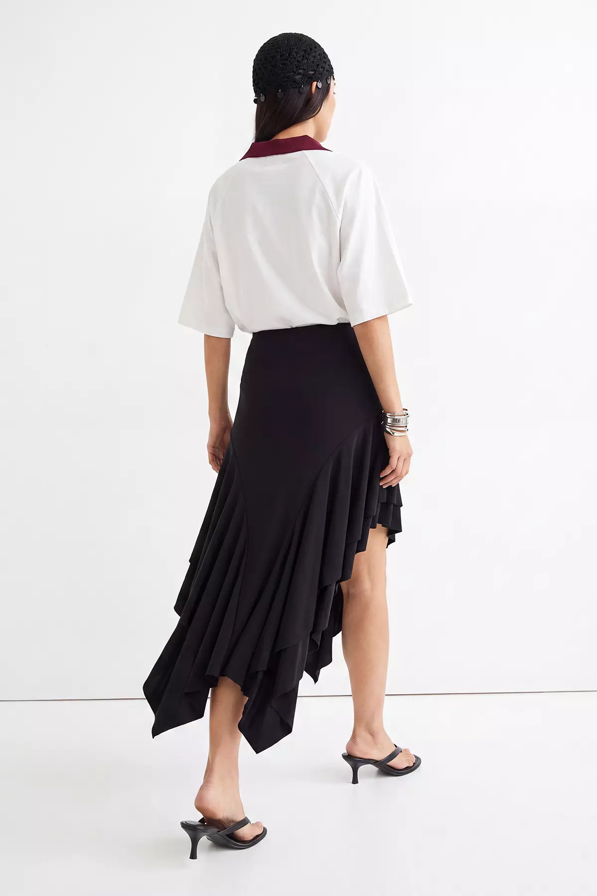 Black Ruffle Detailed Midi Knitted Sandy Skirt Tprss26Et00019