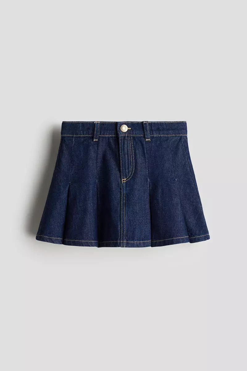 Pleated denim skirt