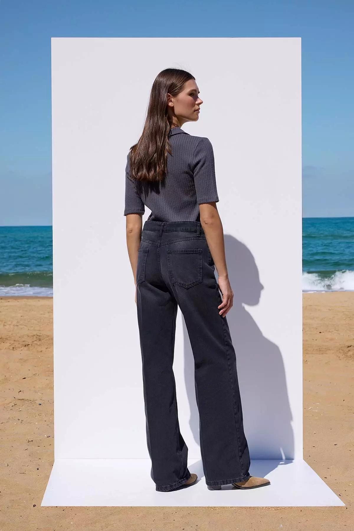 Black More Sustainable Normal Waist Wide Leg Jeans