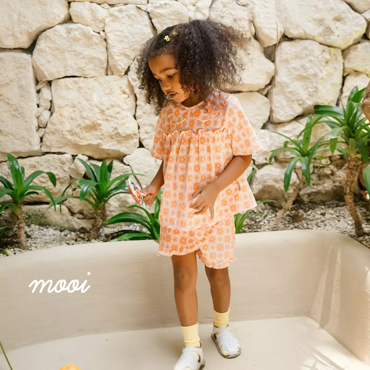 Mooi Atasan Anak Perempuan Rora Ruffle Top - White