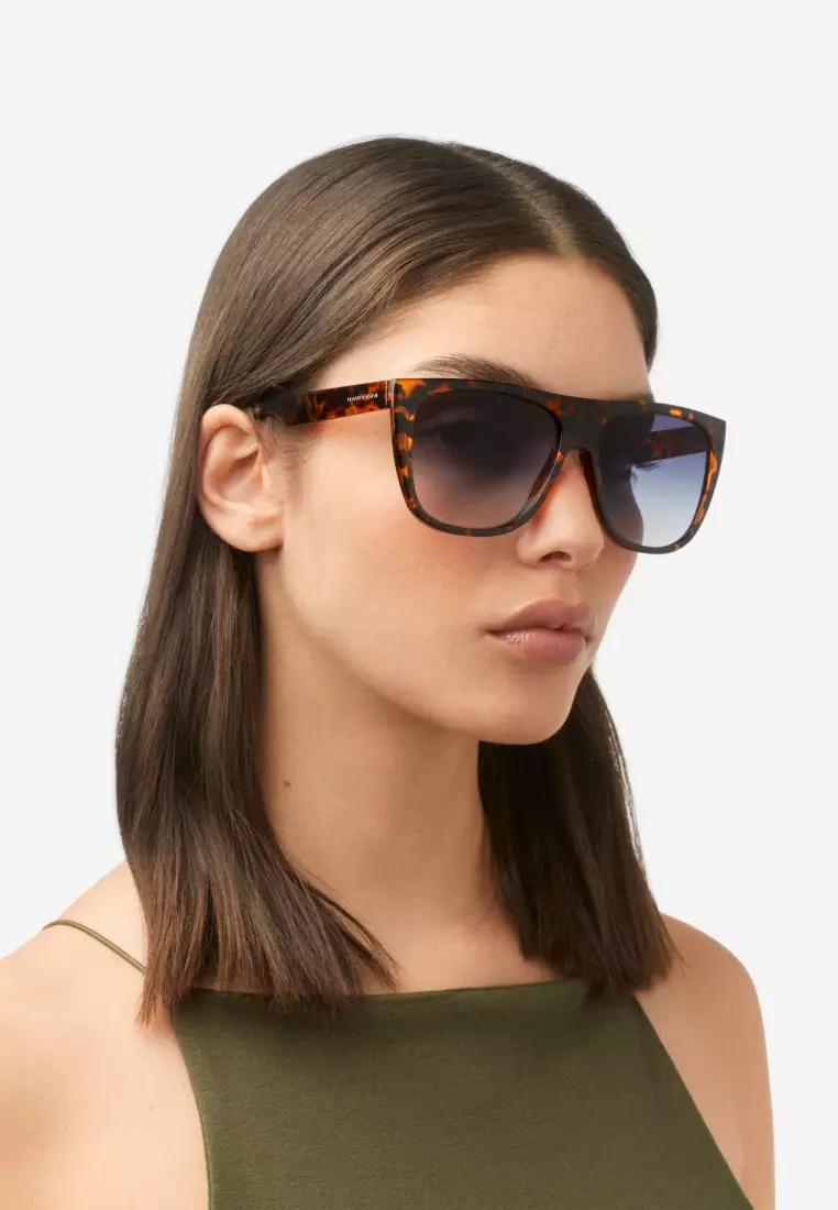 Runway - Carey Indigo Sunglasses for Men and Women, Unisex. Official Product Designed in Spain