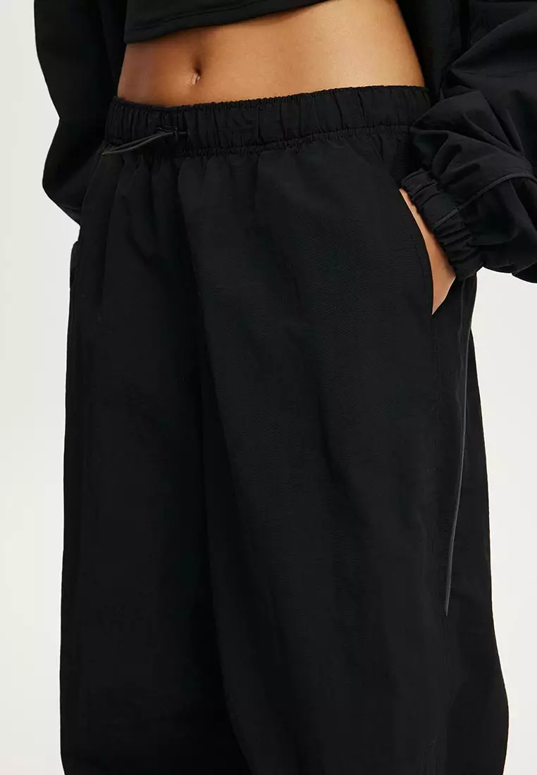 Off Side Woven Sweatpants