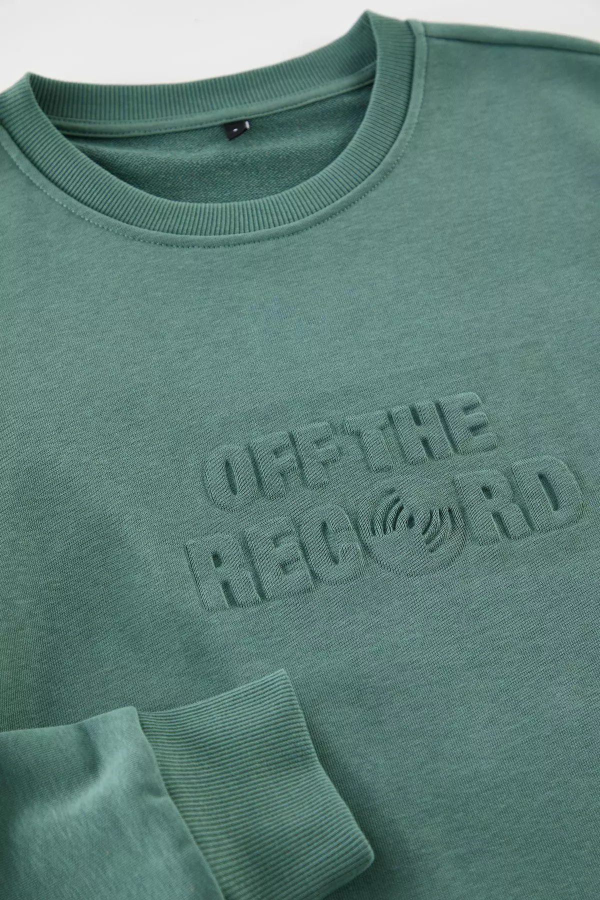 Green Oversize/Wide Cut Embossed Text Printed Unshaded Sweatshirt Tmnaw25Sw00048