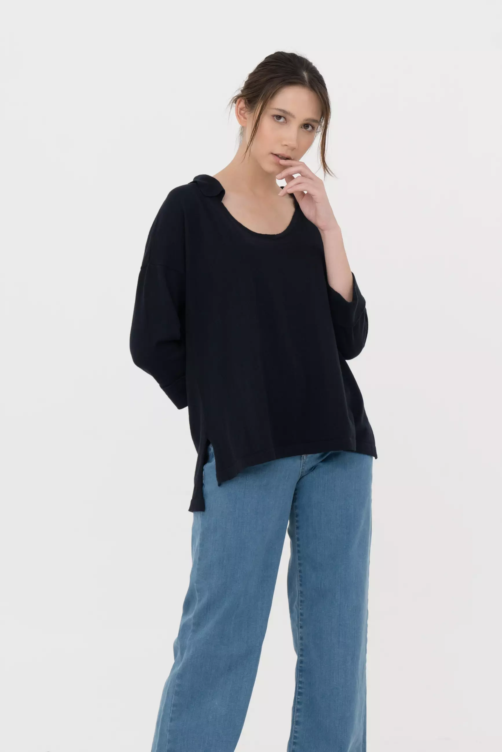 Blouse Wanita Alesya Navy