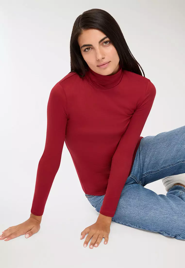 Woman Long-Sleeved T-Shirt