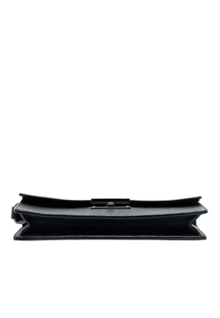 Pre-Loved Burberry Leather Clutch