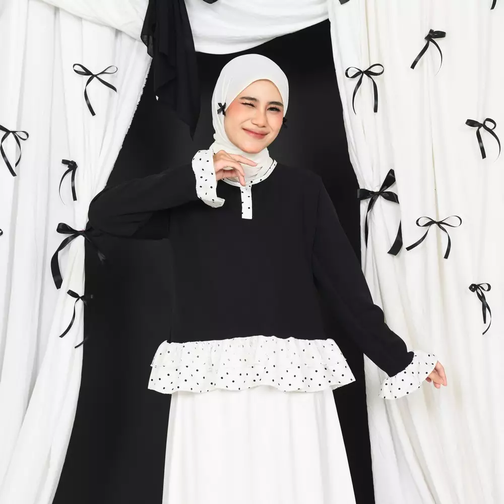 Nira Blouse - Polka Black M19965 R36S5