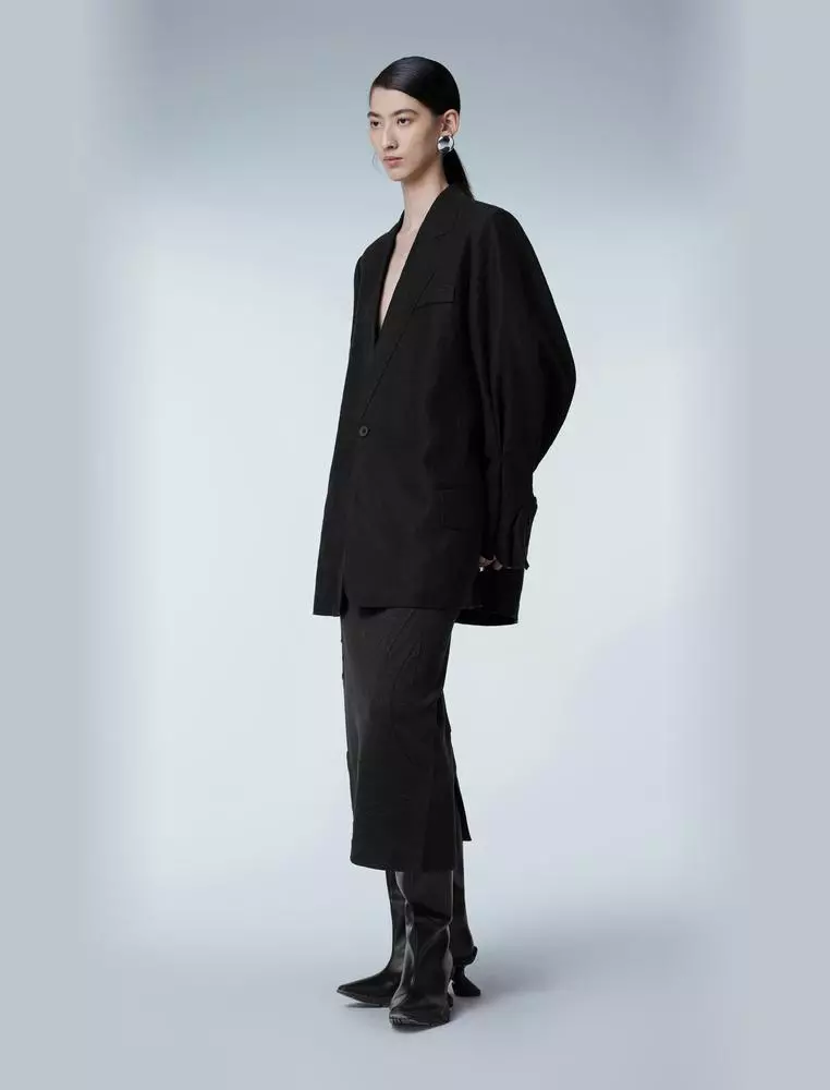 百搭宽松中长款西服