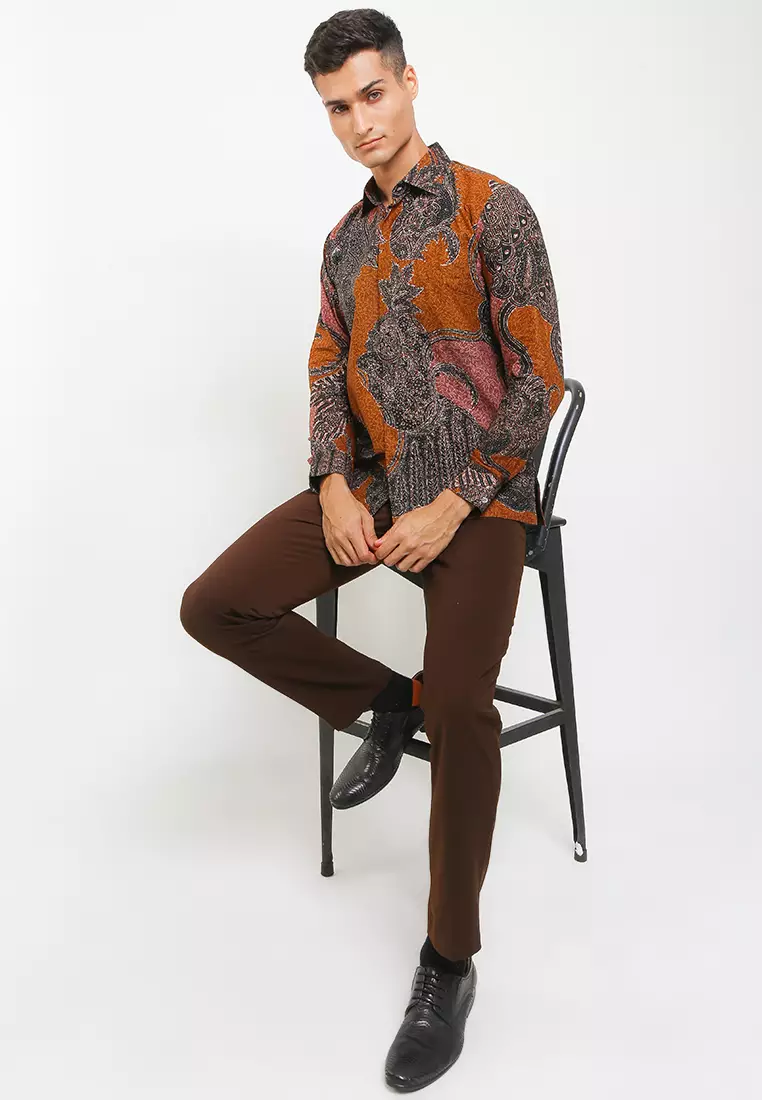 Kemeja Vannili planifolia brown slimfit