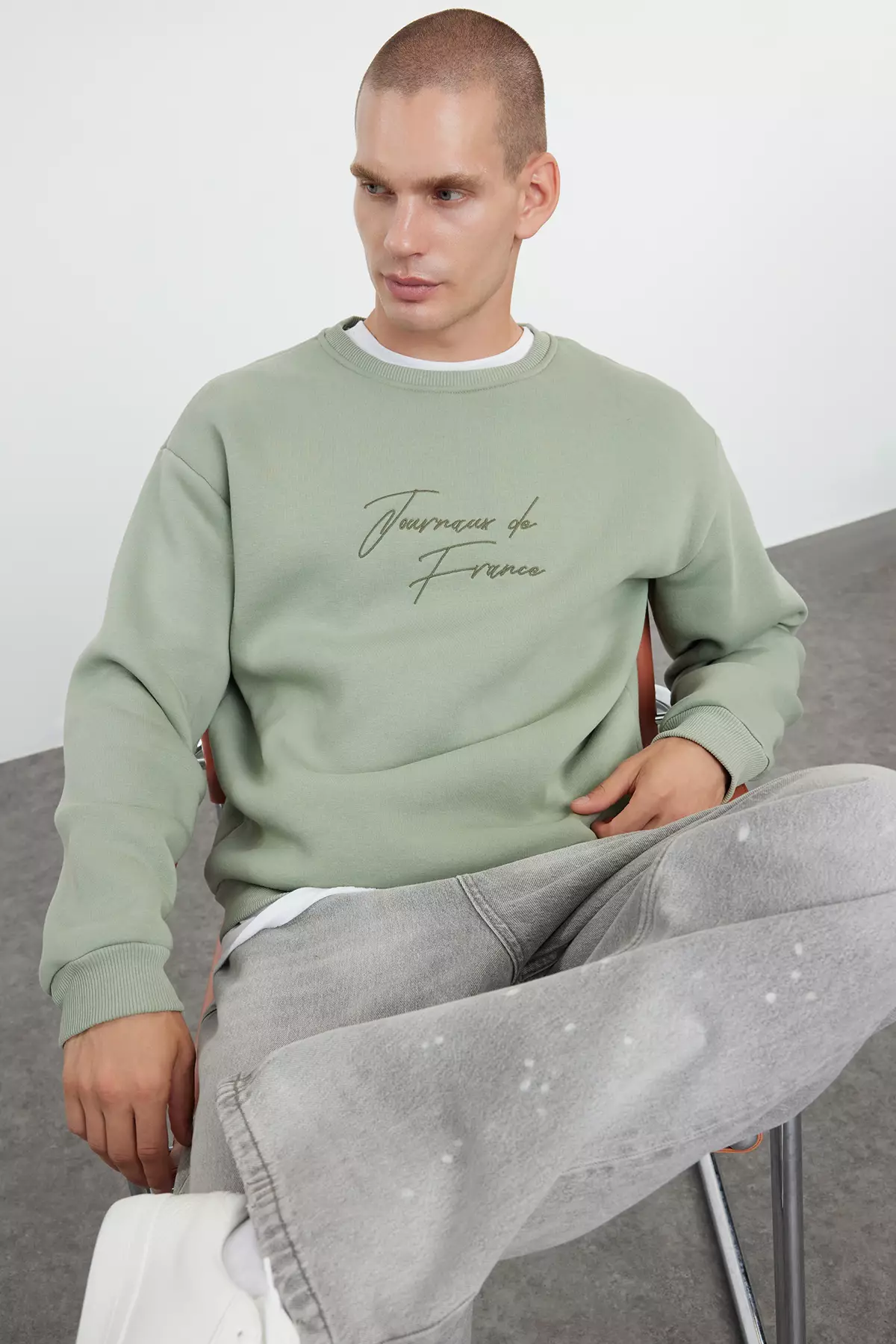Scripted Embroidery Sweatshirt