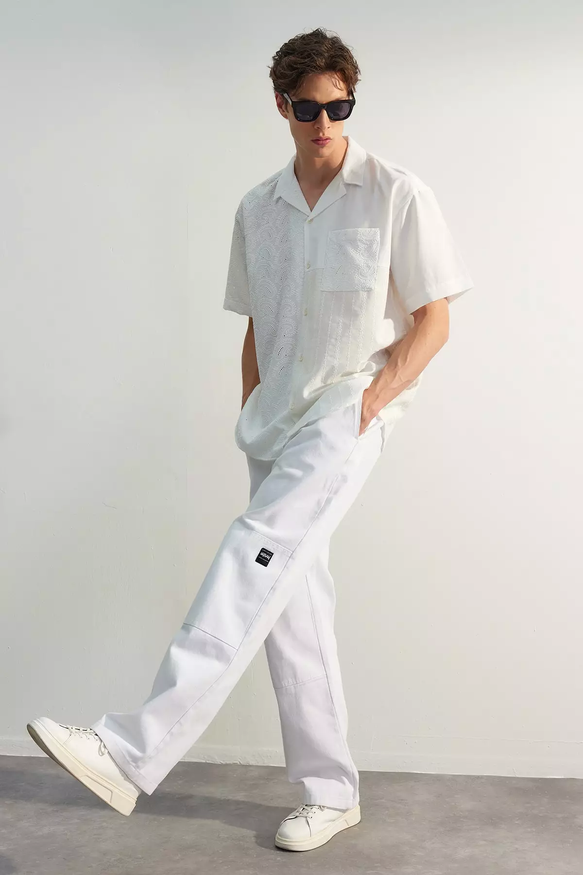 Buy Trendyol Limited Edition Limited Edition White Men's Loose Fit 