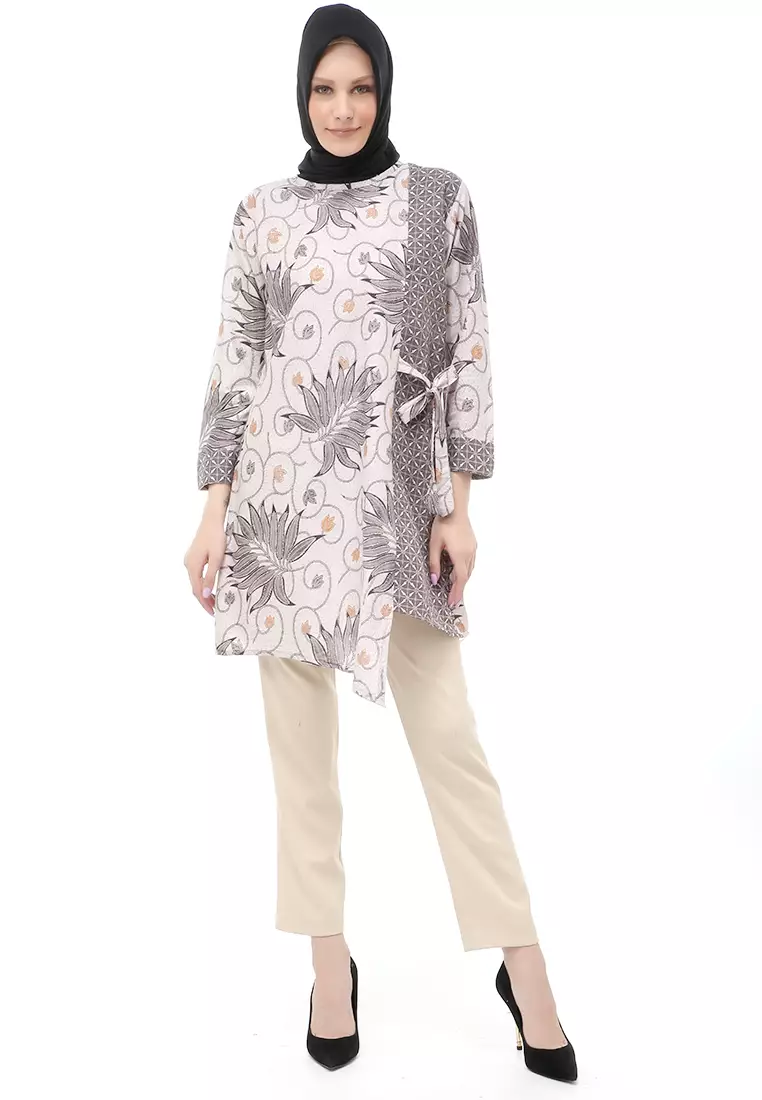 Tunik Batik Motif Daun Ulir Atasan Wanita Muslimah - Grey