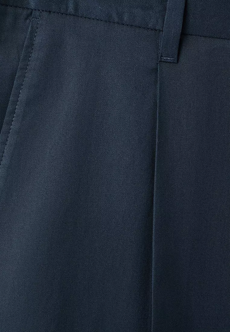 Regular-Fit Pleated Flowy Trousers