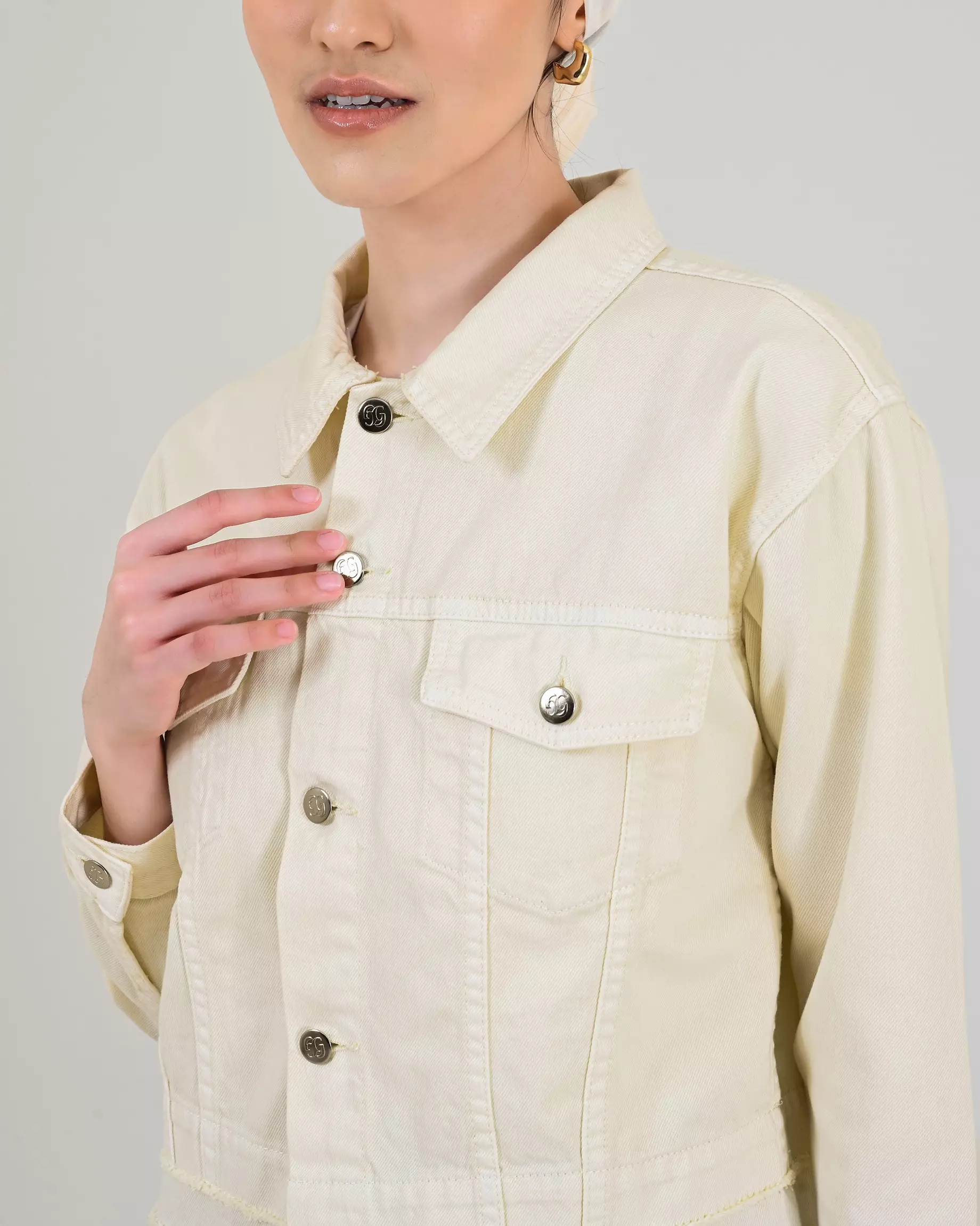 Geulis.id MOLA DENIM JACKET - Brokenwhite