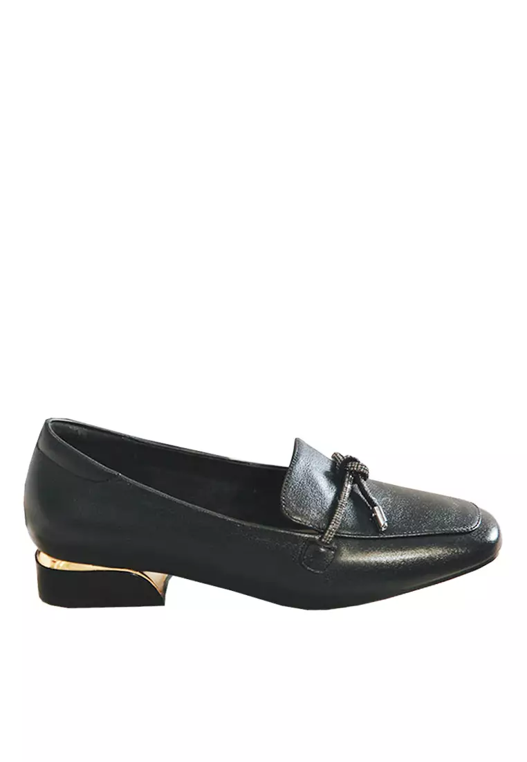 Discount on Twenty Eight Shoes  shoes - SKU: VANSA Leather Rhinestone Strips Loafers VSW-F-98931