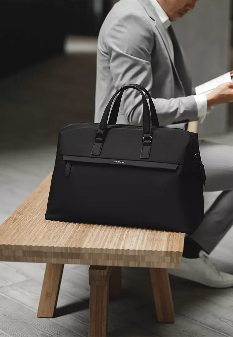 Maverick & Co. Avenue Waterproof Weekender (Black)