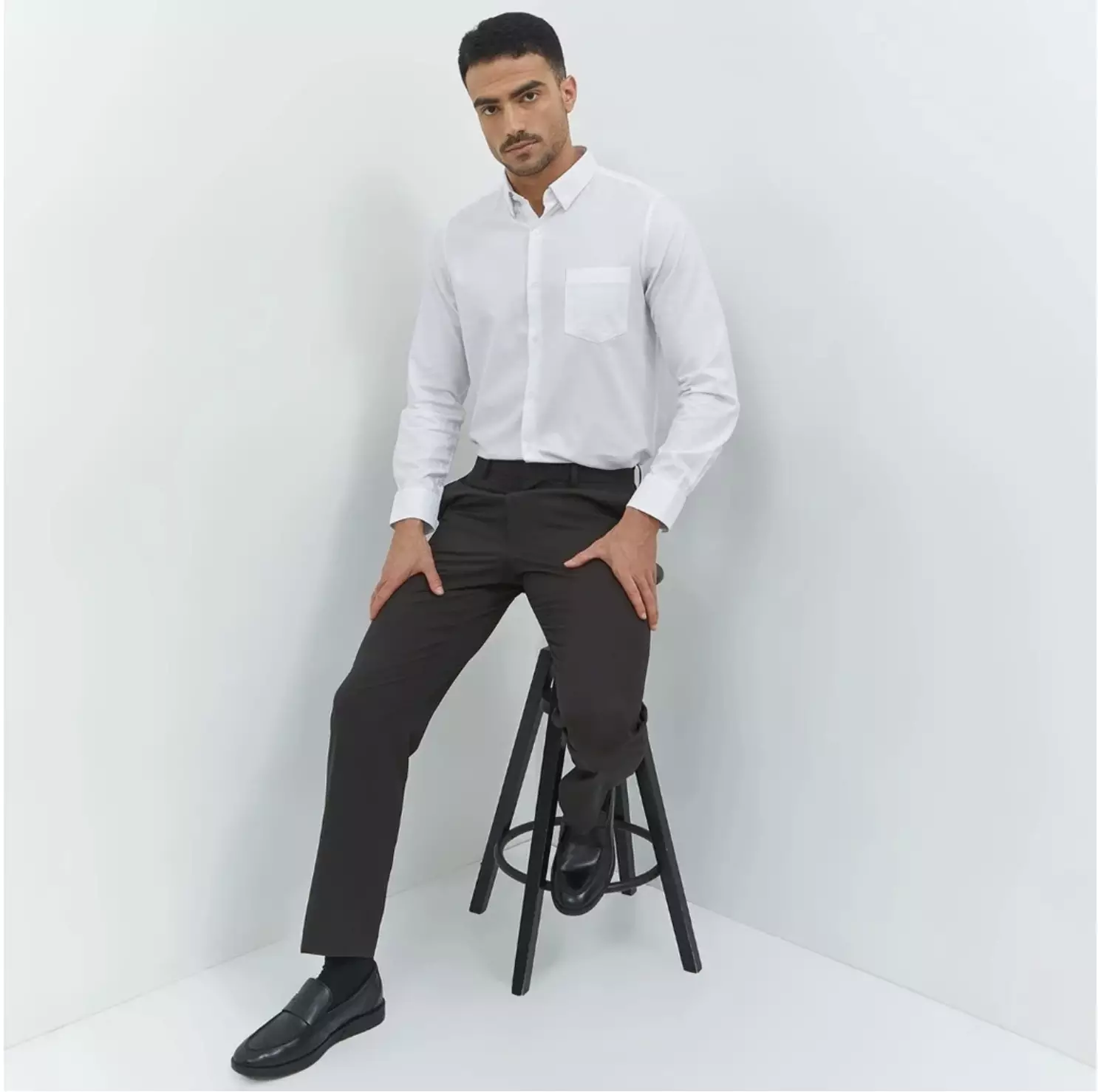 Jobb Maurice Celana Panjang Pria Regular Fit Dark Grey Warna Dark Grey