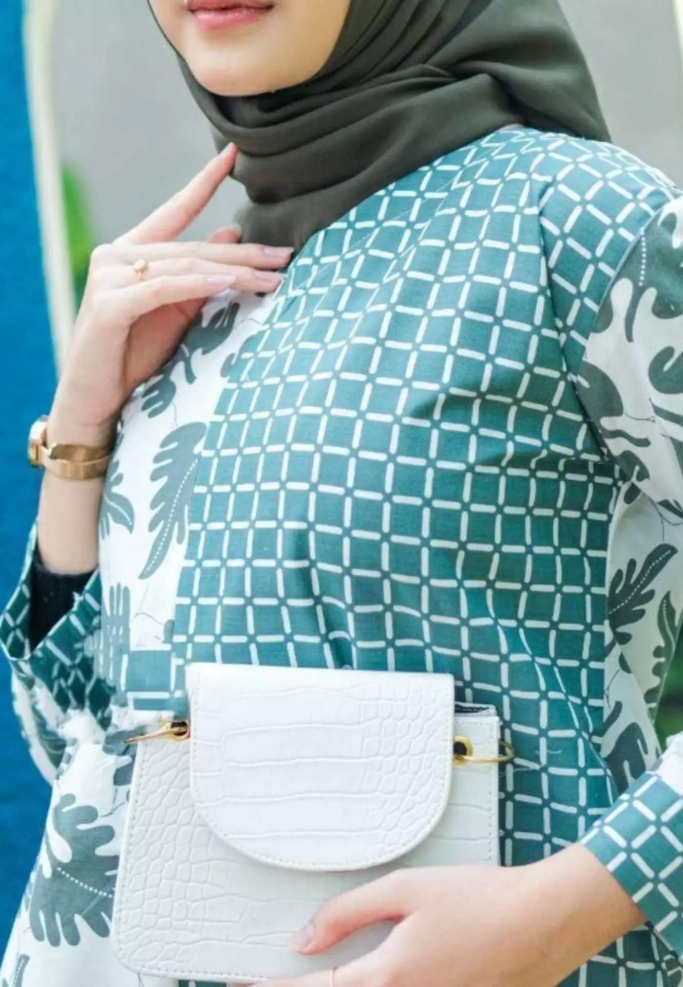 Kumala Hijau Tosca Blouse Batik Premium Elegant SD