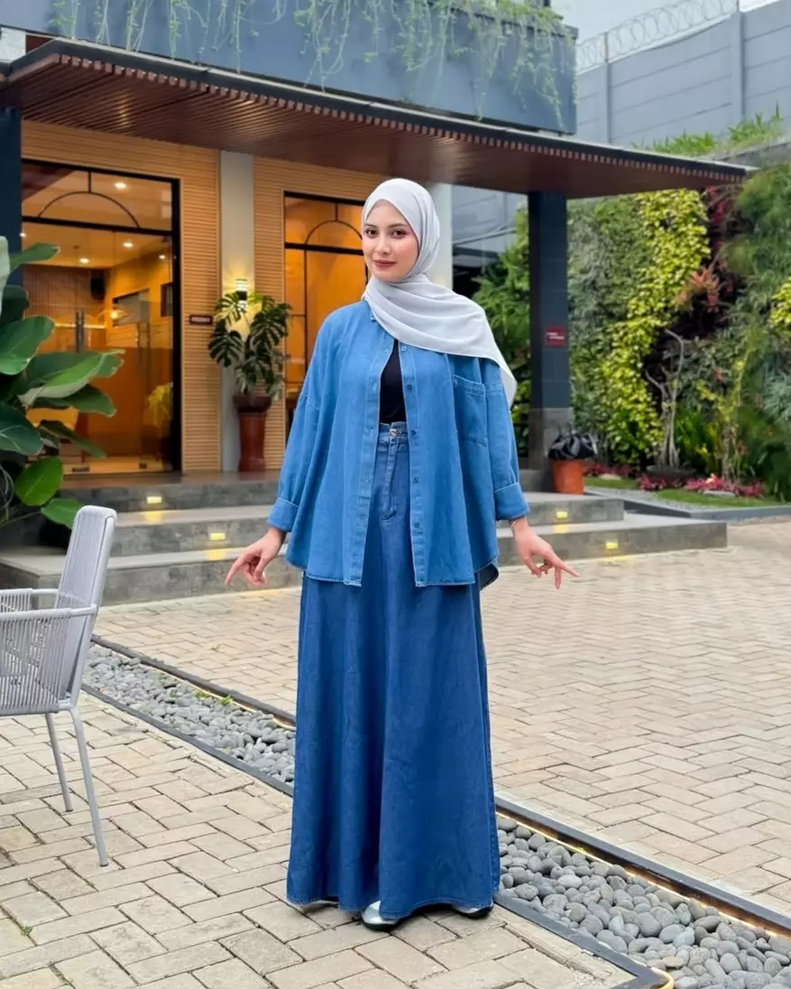Rok Maxi Panjang Wanita - Salsabila Flare Denim Skirt