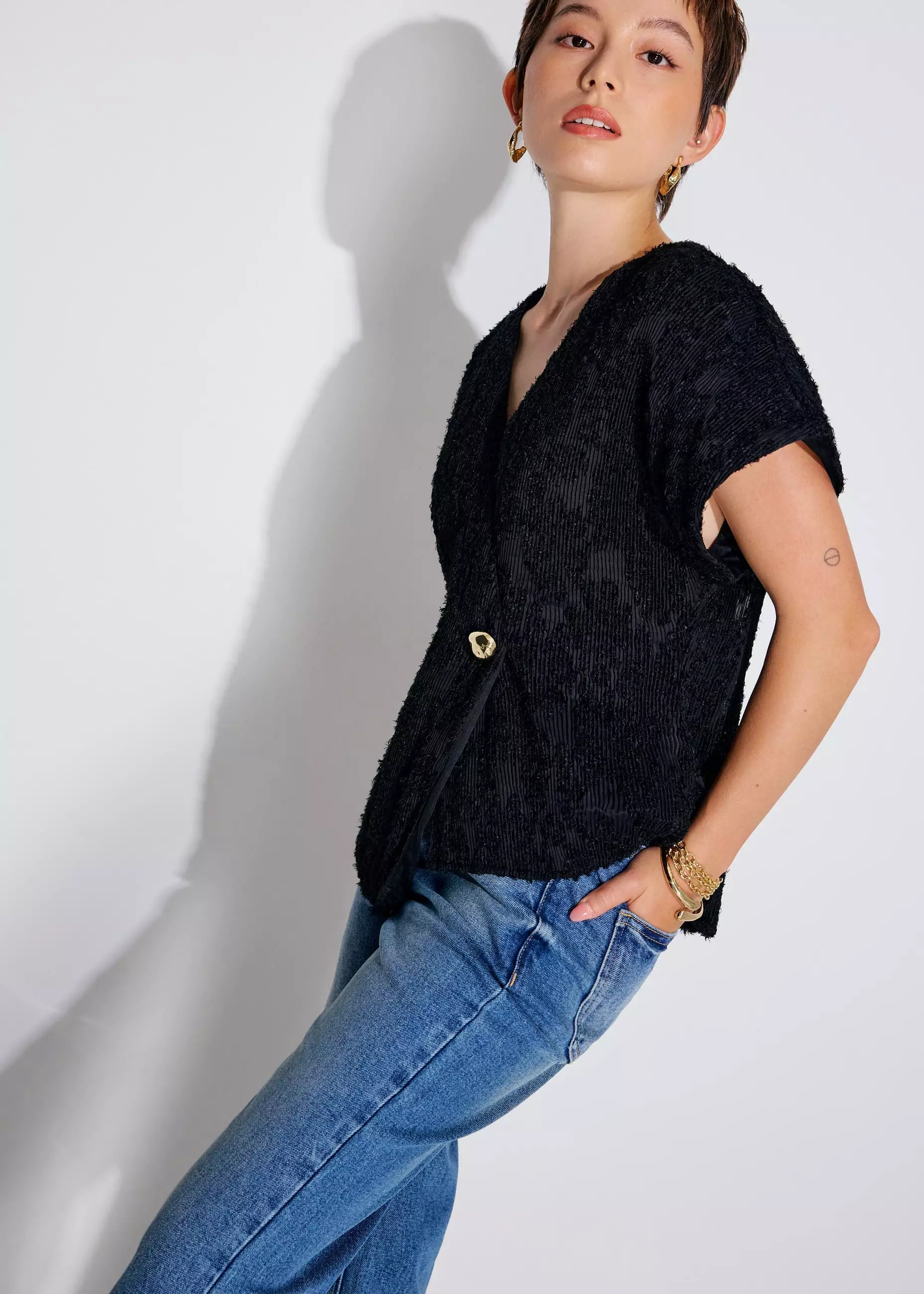 Atasan Wanita - Sonam Textured V-neck Drop Sleeve Top