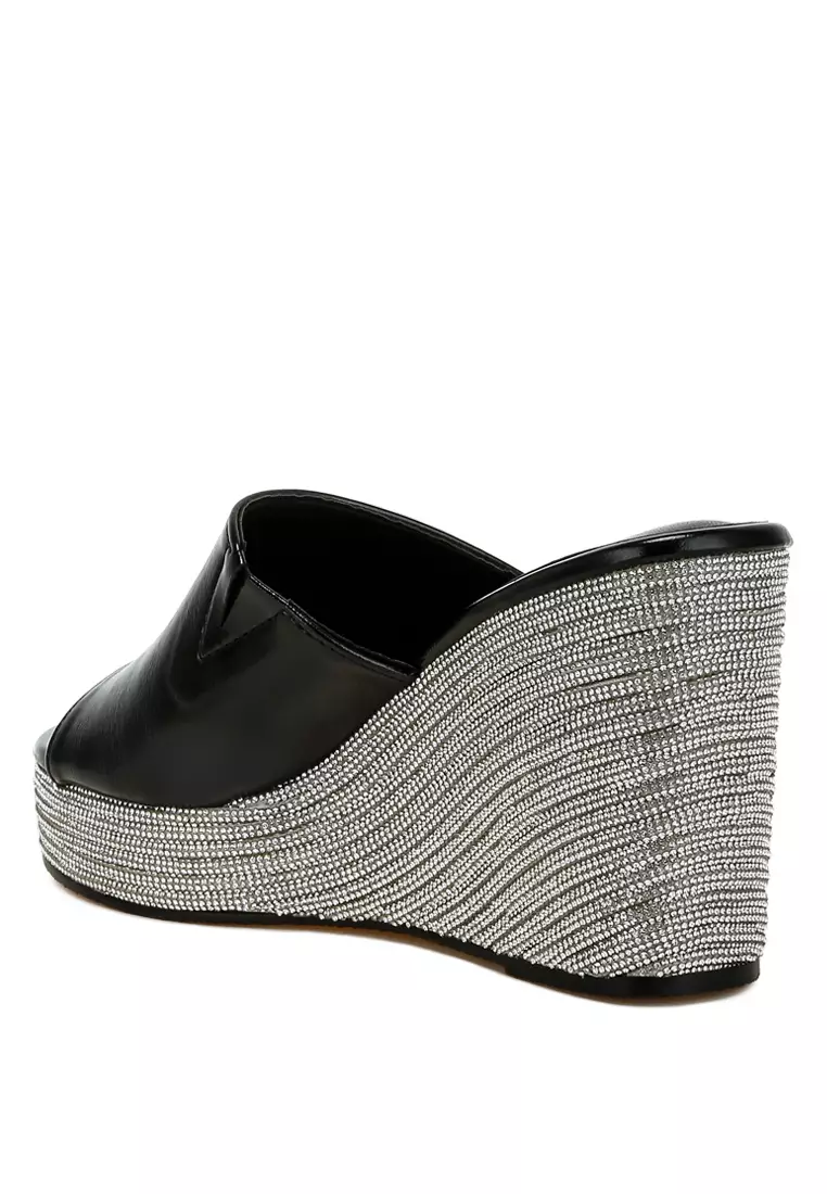 Wedge Heel Peep Toe Sandals in Black