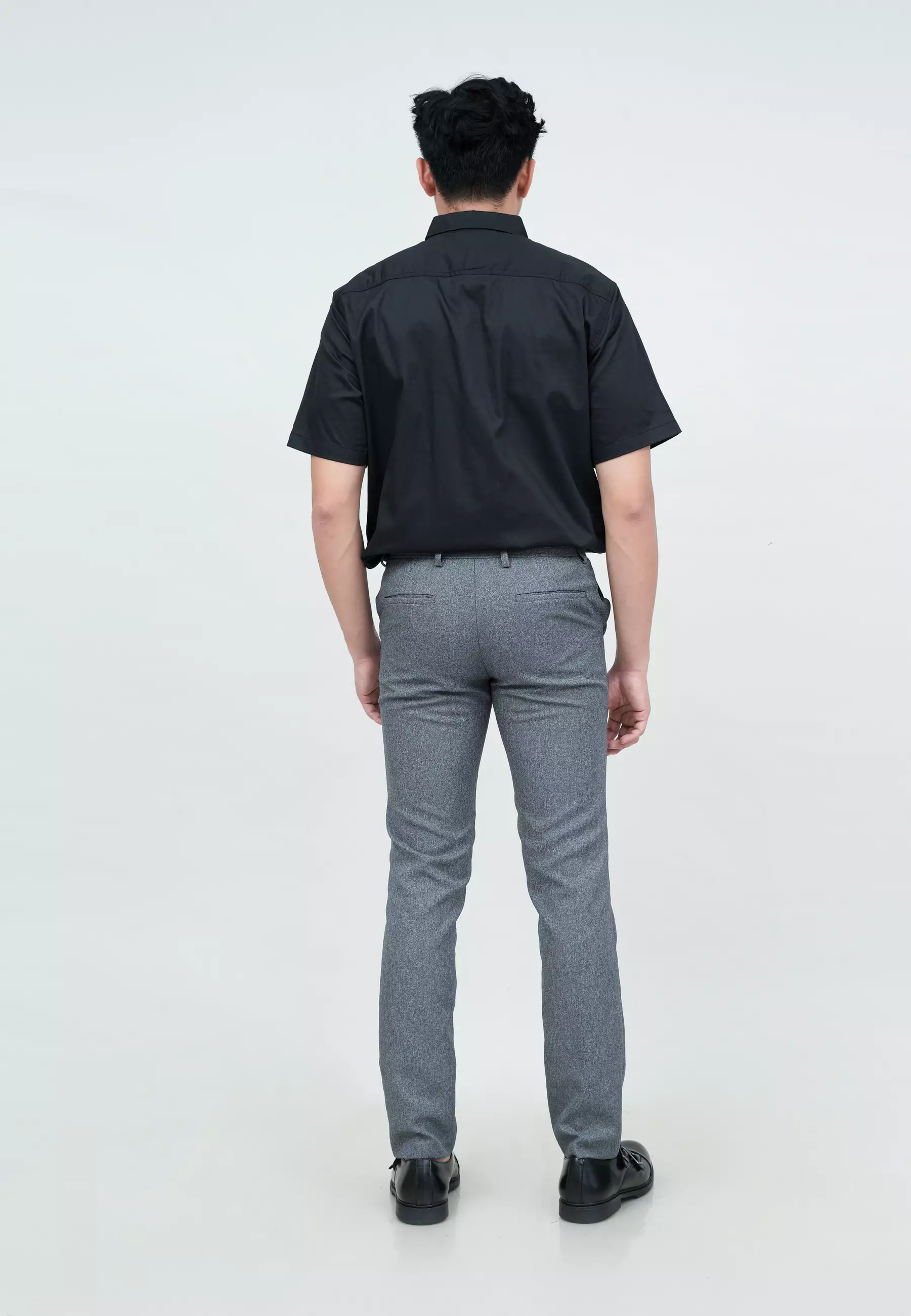 Houseofcuff Kemeja Lengan Pendek Pria Slim Fit Double Pocket Hitam