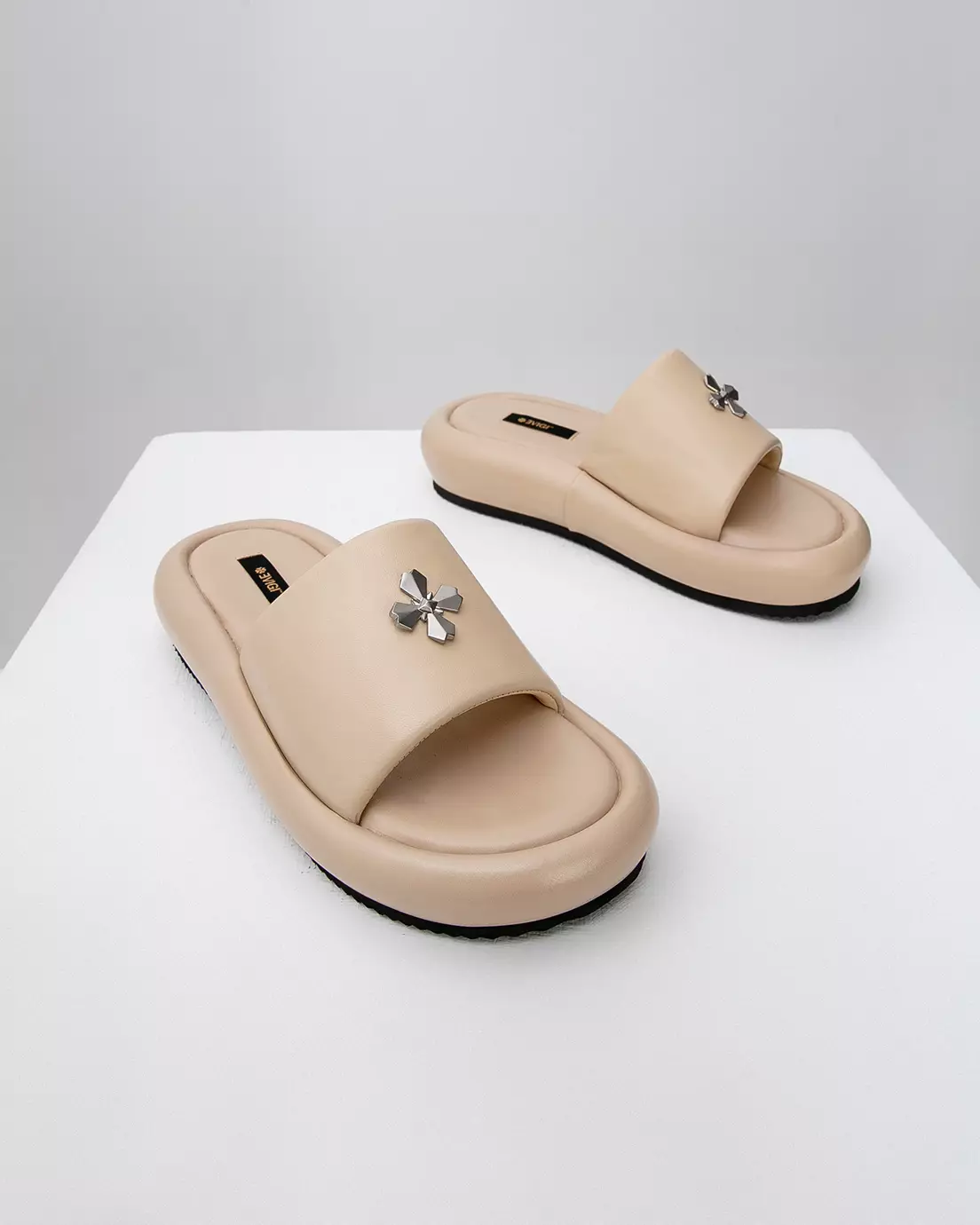 Pantolets