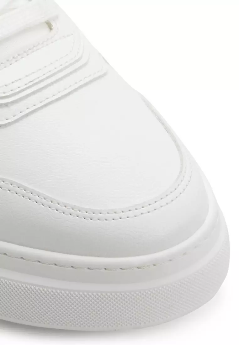 Desmond Sneakers