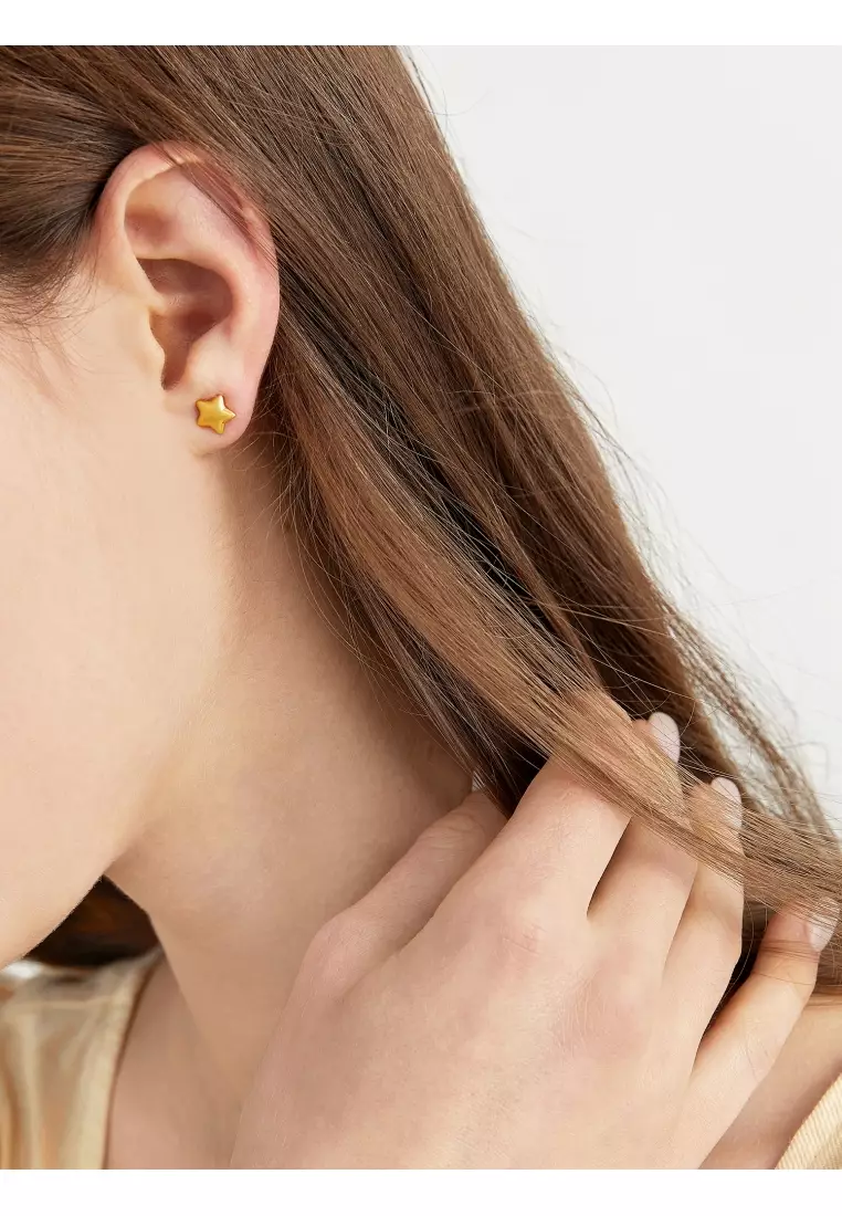 CHOW SANG SANG 24K Solid Gold Star Stud Earrings For Women - 999.9 Pure Gold (Approx. 1g, Model 69449E)