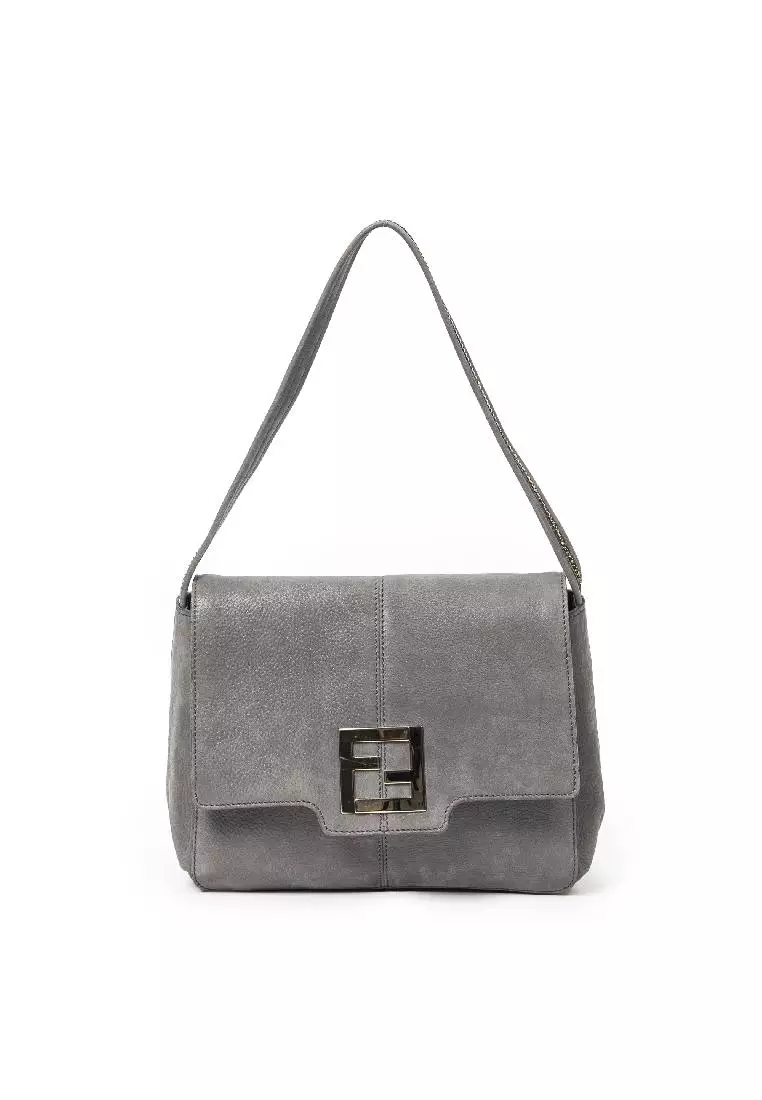 Buy Fendi Pre loved FF Logo Chain Trim Flap 2023 Online ZALORA