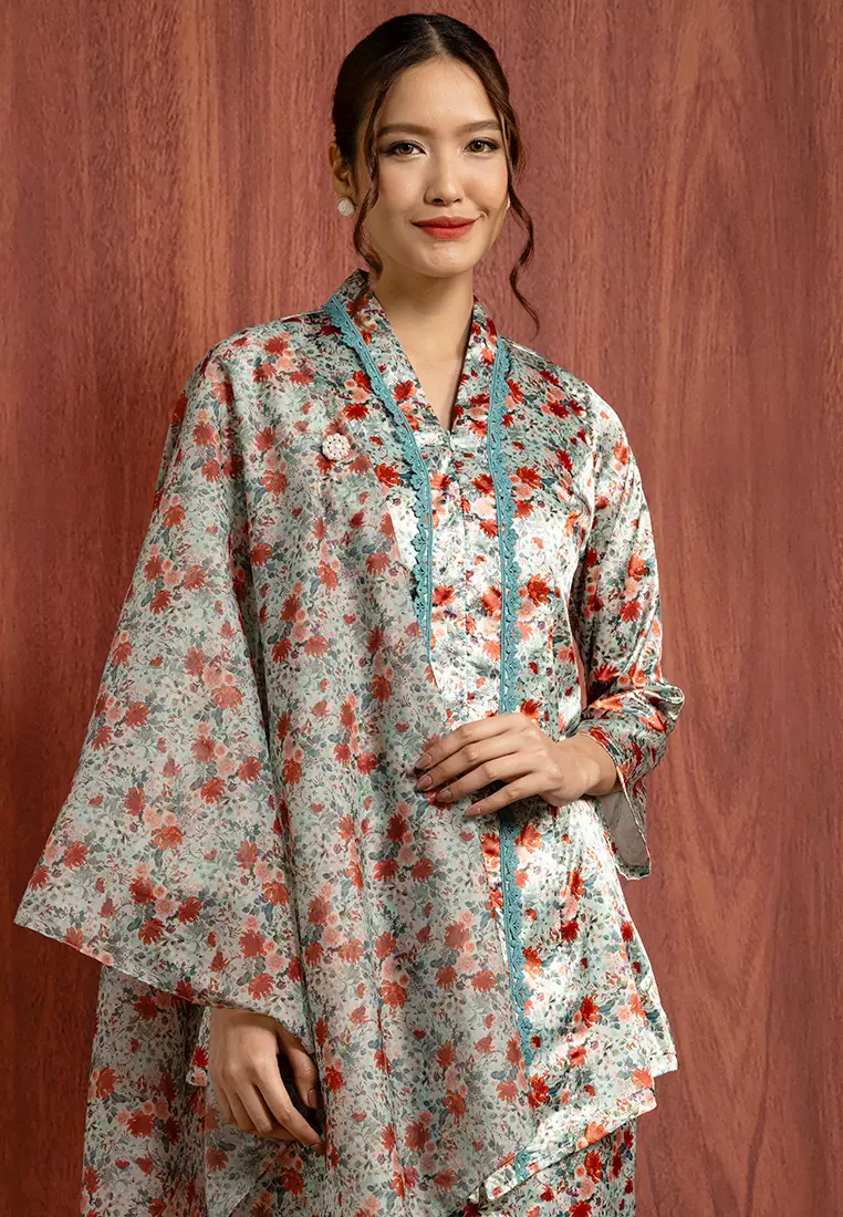 SALMA KURUNG LABUH SET WITH SHAWL