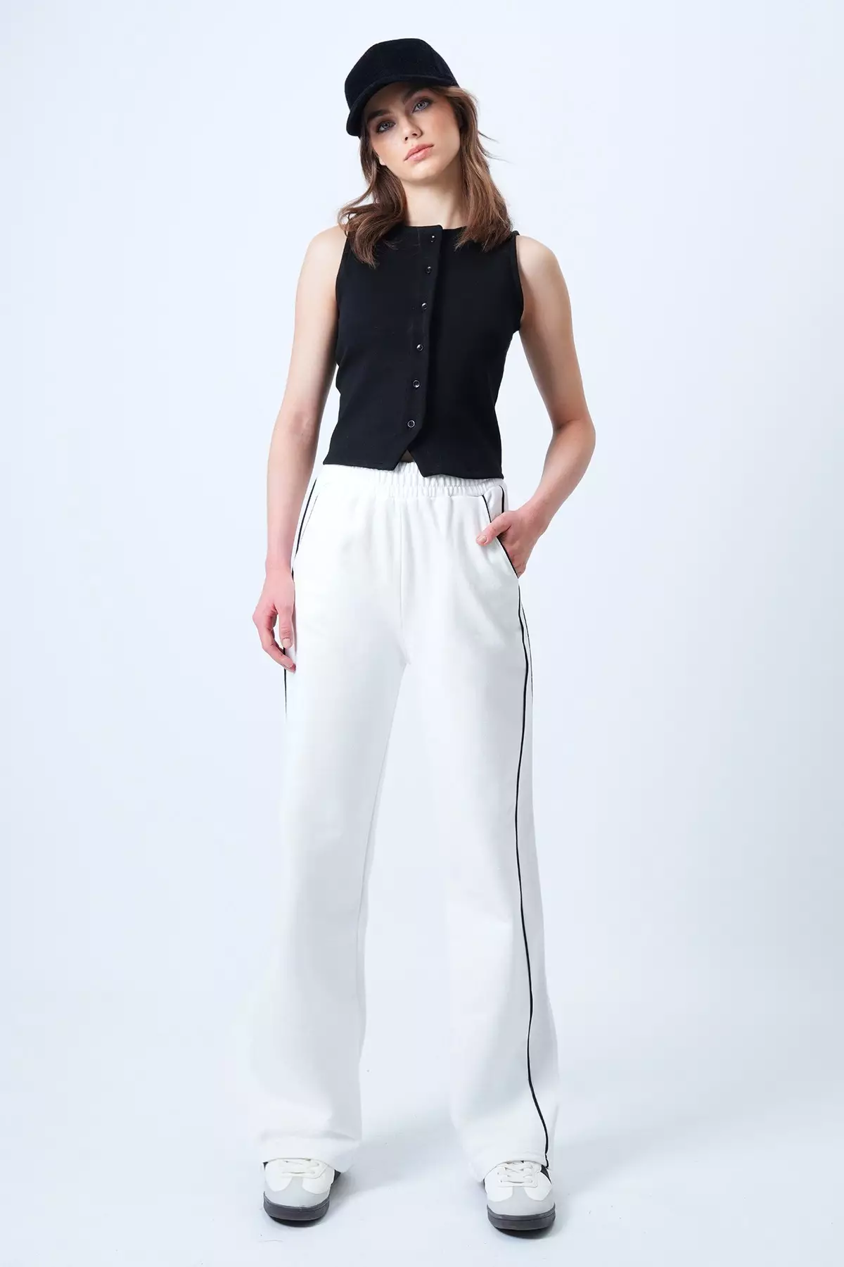 Women'S White Wide Leg Sweatpants With Piping Detail And Elastic Waist Alc-X14611