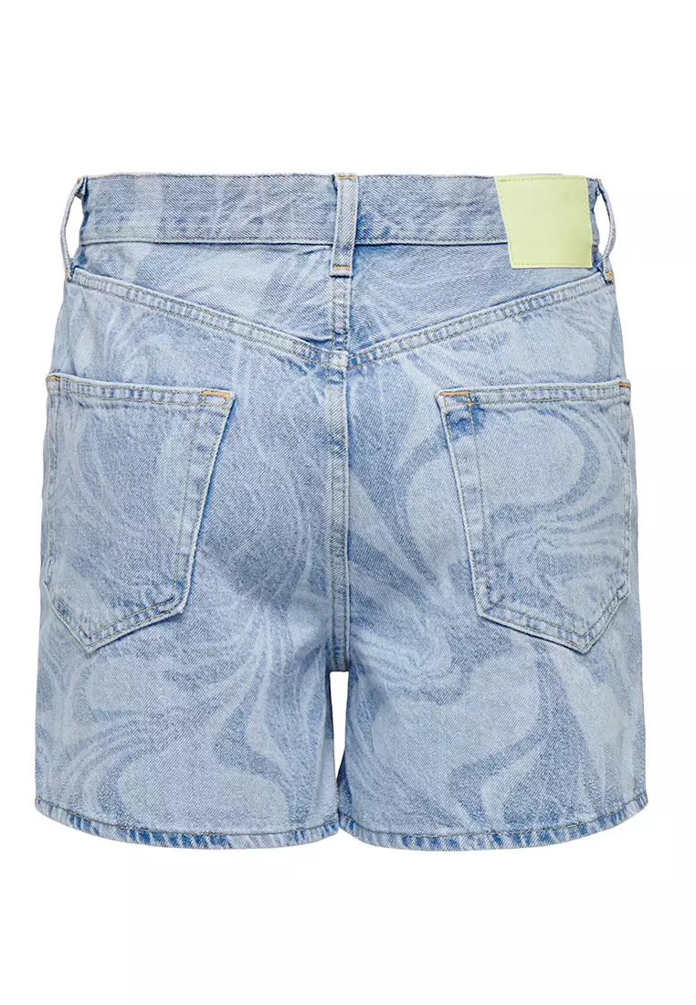 Cinched on sale denim shorts